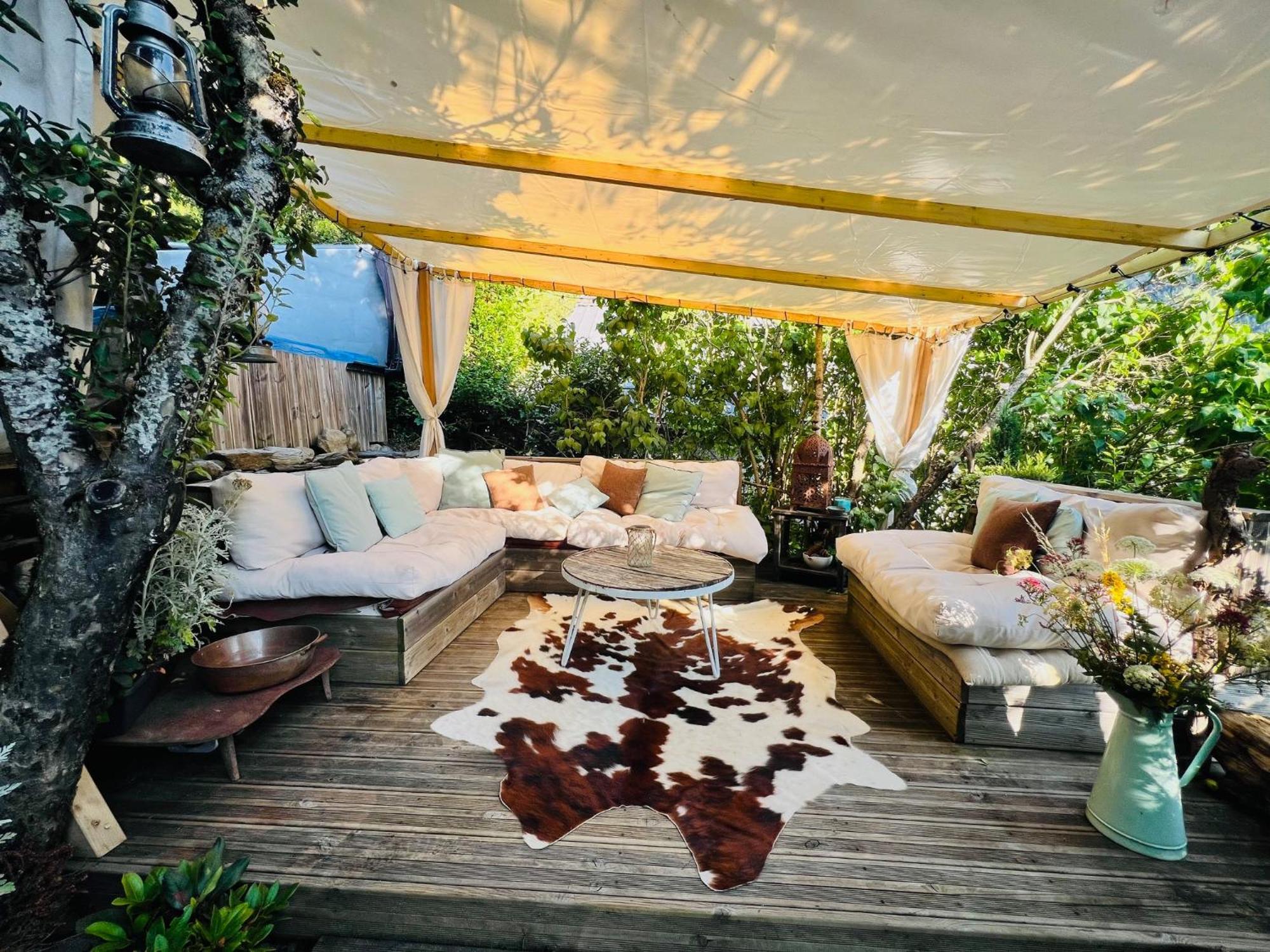 ブール・サン・モーリス La Ferme D'Angele Bed & Breakfast エクステリア 写真