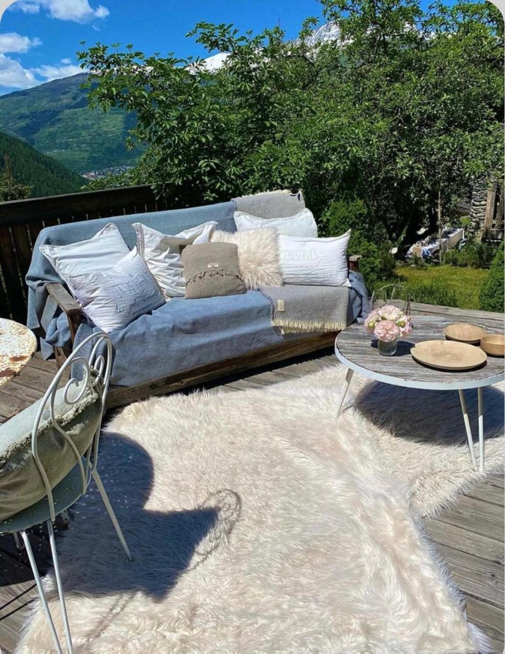 ブール・サン・モーリス La Ferme D'Angele Bed & Breakfast エクステリア 写真